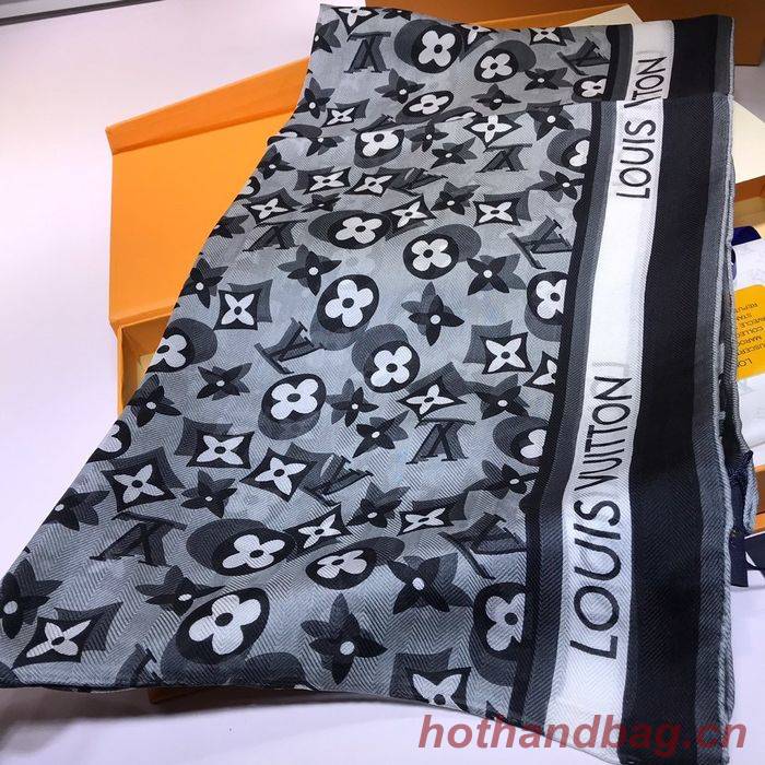 Louis Vuitton Scarf LVS00163